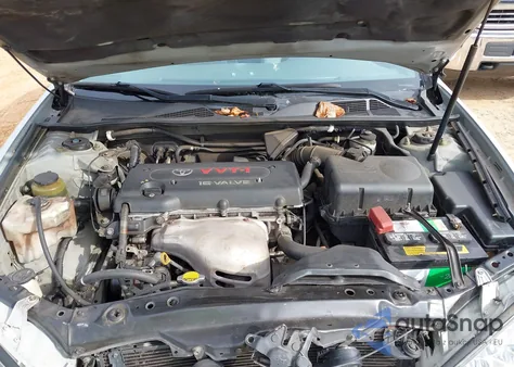 2004 Toyota Camry Le z USA, uszkodzony, nr VIN 4T1BE32K64U926388